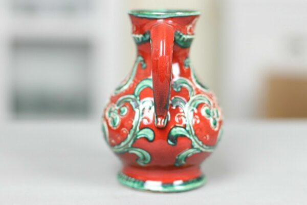 Gmunder Keramik Weinkrug Henkelkrug Kanne 3081 70er 80er rot grün Relief