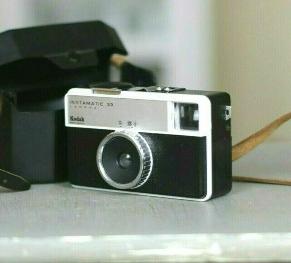 Kamera Kodak Instamatic 33 Tragetasche Analog Vintage Antik 60er Fotoapparat