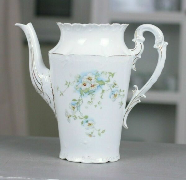 Kanne Kaffeekanne Kaffeeservice Porzellan Tee weiß creme antik sehr alt Blumen