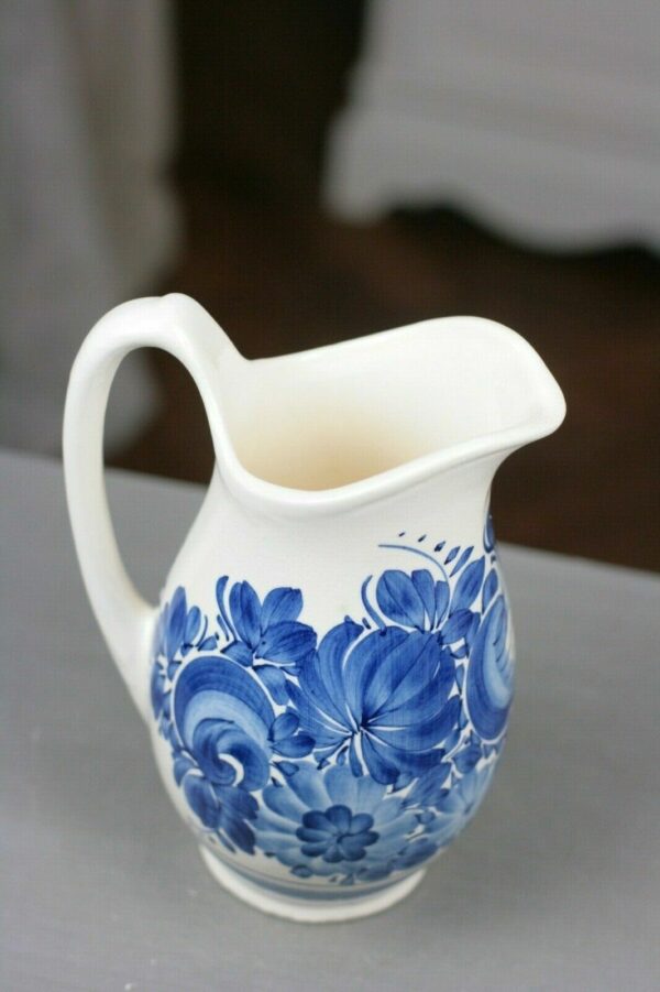 Keramik Krug Vase Saftkrug weiss blau im Stil „Delfter Blau“ Handbemalt Holland