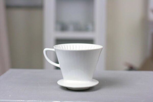 Porzellan Keramik Kaffeefilter weiß 3-Loch Mid Century 50er antik alt