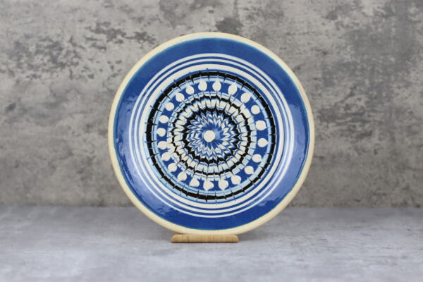 Wandteller Zierteller Teller 70er weiss blau weiß Handarbeit Vintage Keramik